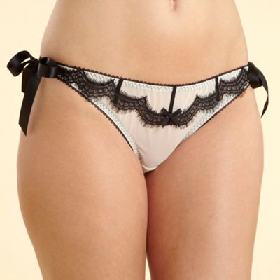 Ivory ribbon detail briefs