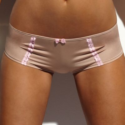 Natural & white 'Jude' shorts                                                                                                   