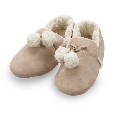 Beige closed back slippers