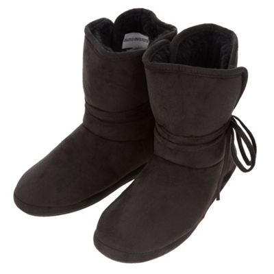 Black slipper boots