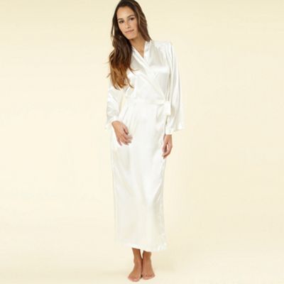 Ivory long satin wrap                                                                                                           