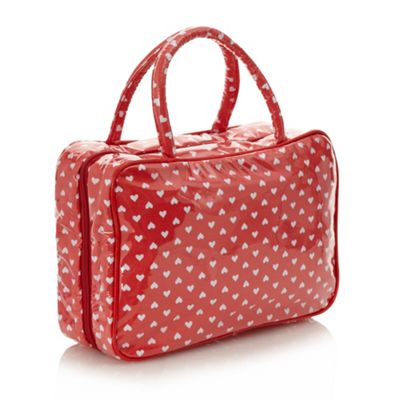 Red heart hanging washbag