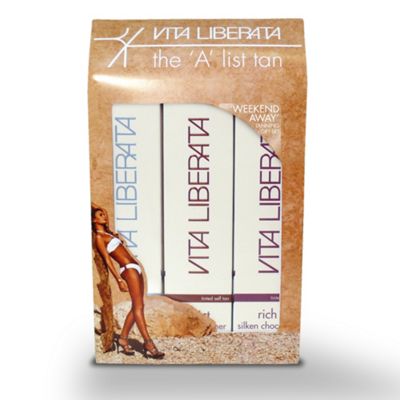 This gift box from Vita Liberata comes with Rich Silken Chocolate Ãƒâ€º self tan, 24ct silken Shimmer Ãƒâ€º wash off tan Ãƒâ€ºshimmer, The Body Polish, 1 x tanning mitt.