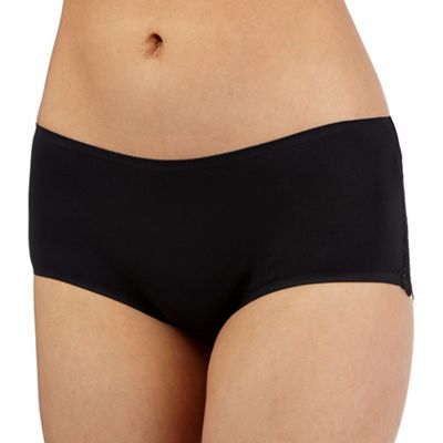 Black lace trim shorts                                                                                                          