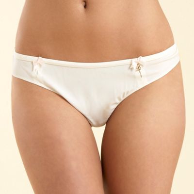 Ivory pleated thong