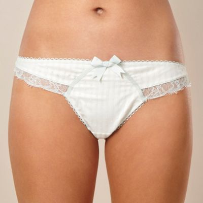 Designer pale green lace and mesh thong                                                                                         