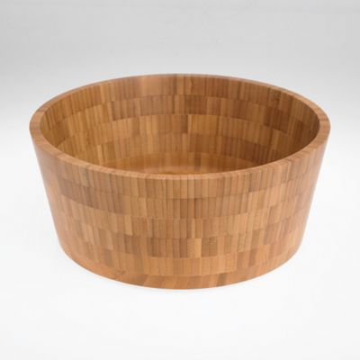 This is a bamboo salad bowl from Le Vrai Gourmet.