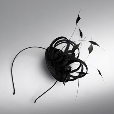 Black loop & feather fascinator