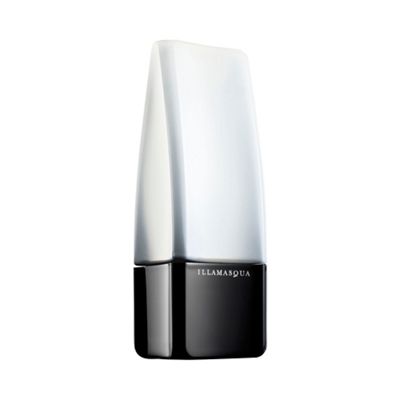 Illamasqua Matt Primer contains UVA/UVB protection