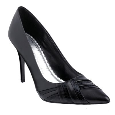 Black pointed court shoes