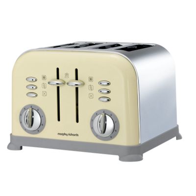 Cream four slice toaster