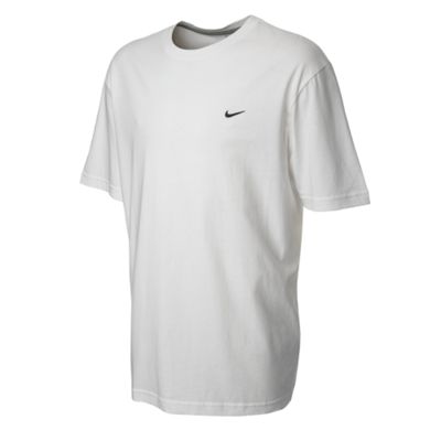 White crew neck t-shirt