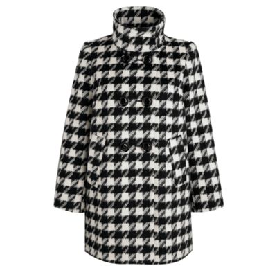 Black and white dogtooth coat