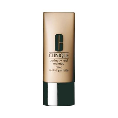 Clinique Perfectly Real Compact Makeup Oil-Free