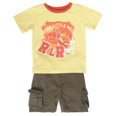 Babys shorts and applique t-shirt set