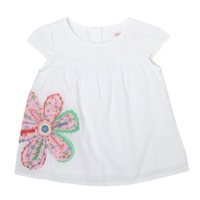 Girls white flower print t-shirt