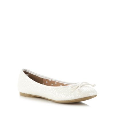 Girl's ivory glitter pumps                                                                                                      