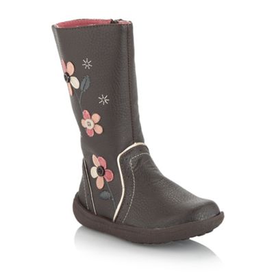 Girls brown applique boots