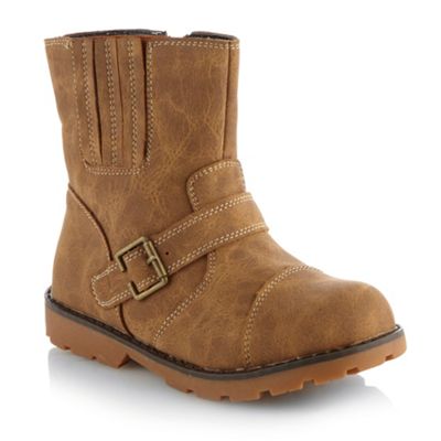 Boys tan chunky buckle boots                                                                                                    