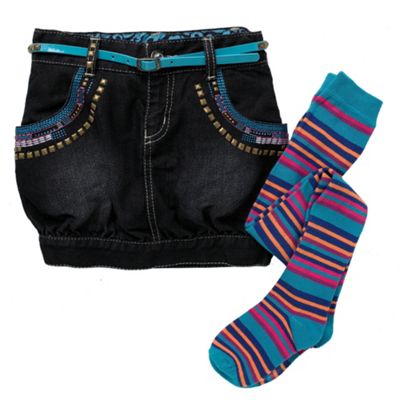 Dark blue denim skirt with tights