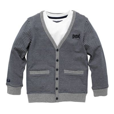 Grey jersey cardigan and t-shirt