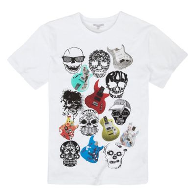 White guitar and skull t-shirt