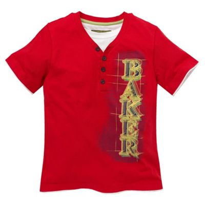 Red logo y-neck t-shirt