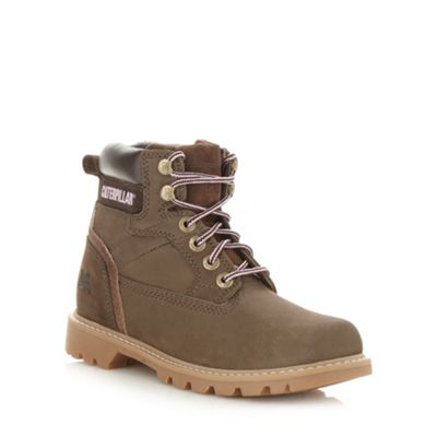 Tan leather worker boots                                                                                                        