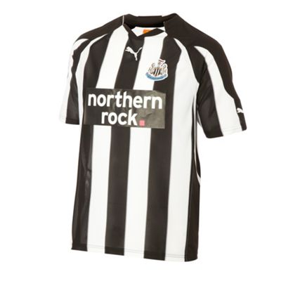 newcastle united logo. a Newcastle United badge