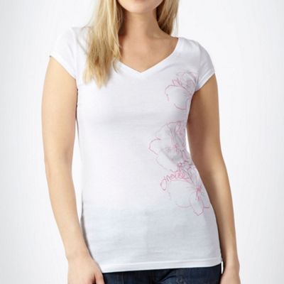 White V neck floral printed t-shirt