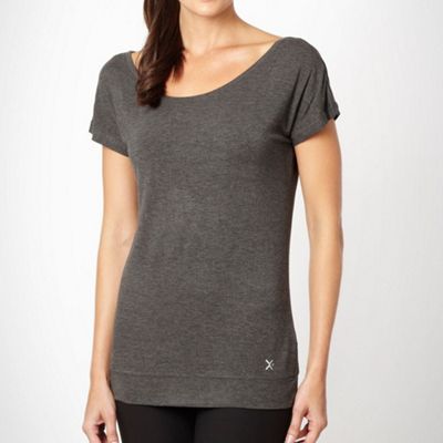 Dark grey loose fitting training t-shirt                                                                                        