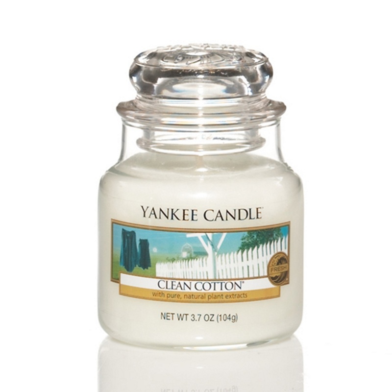 Yankee Candle - Small 'Clean Cotton' Scented Jar Candle Review