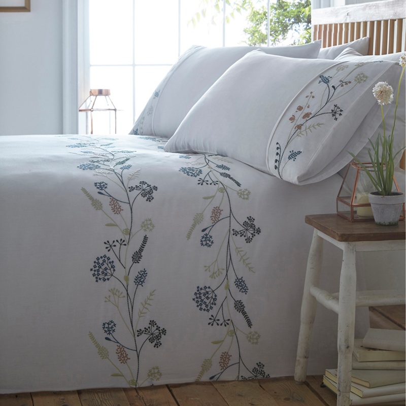 Home Collection - White 'Kate' Bedding Set Review