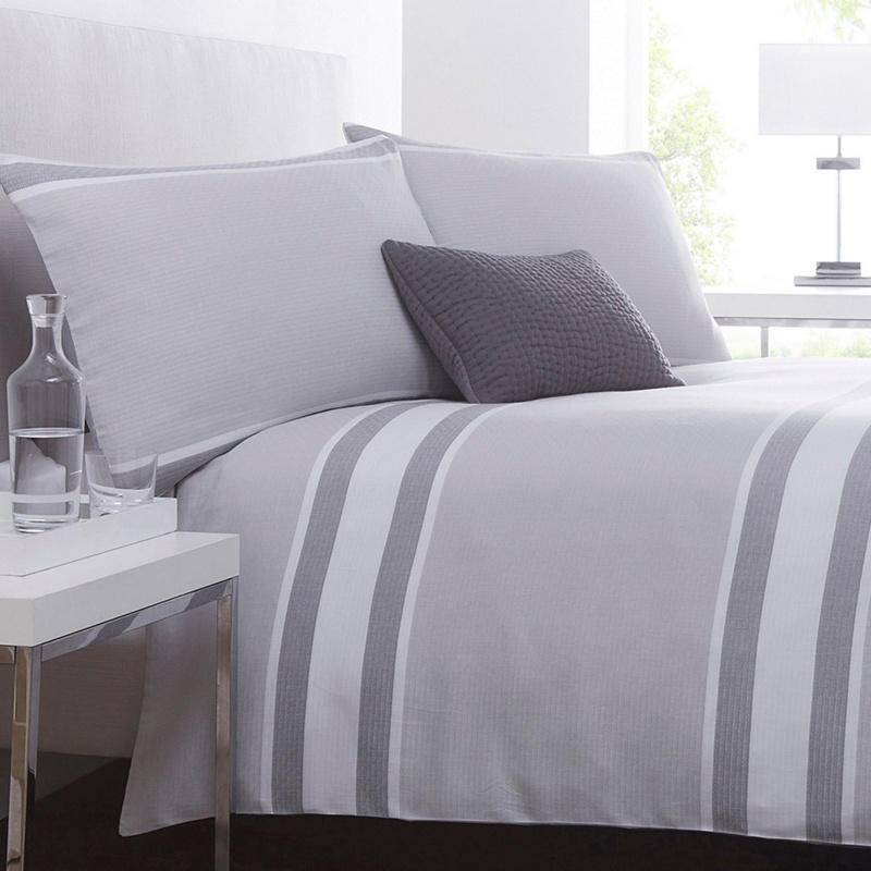 5045479197580 EAN J By Jasper Conran White 'Brompton' Duvet Cover