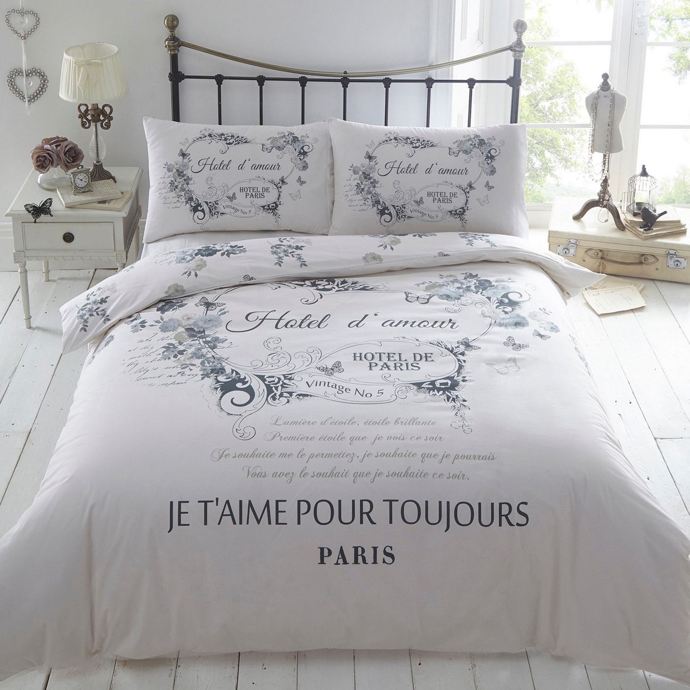 Cream print Hotel de Paris bedding set