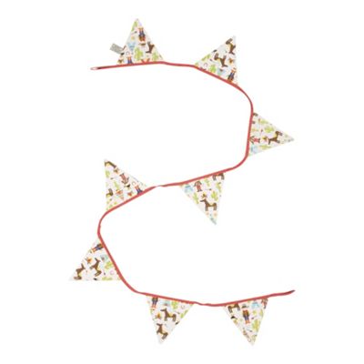 Red cowboys and Indians bunting                                                                                                 