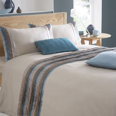 Light blue Boston bed linen