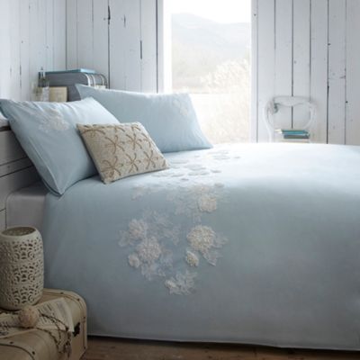Blue 'Dawn' bed linen                                                                                                           