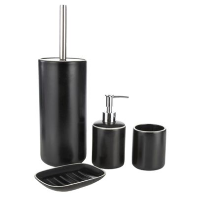 Black bathroom accessories                                                                                                      