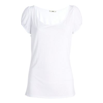 White scoop neck t-shirt