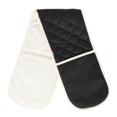 Black double cap oven glove