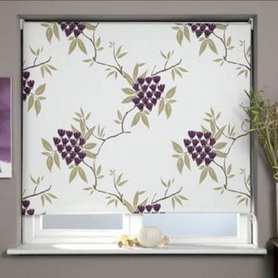 Violetta Sunlover blackout blind