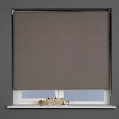 Hessian blackout blind