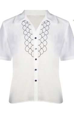 Eastex Ivory short sleeve scalloped blouse