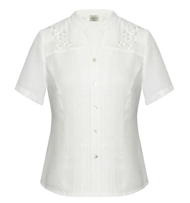Short sleeve embroidered mandarin blouse