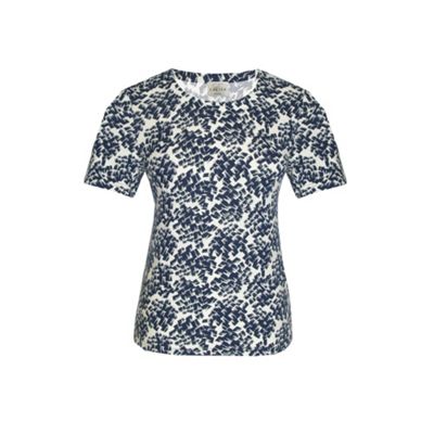 Short sleeve brush stroke scoop neck top