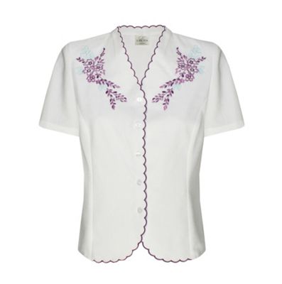 Short Sleeve Scallop Edge Embroidered Blouse