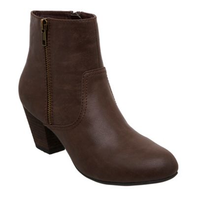 Brown 'padma' simple stacked heel ankle boot