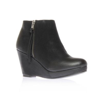 Misskg 'Fonz' Black Ankle Boots