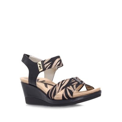 debenhams low heel sandals